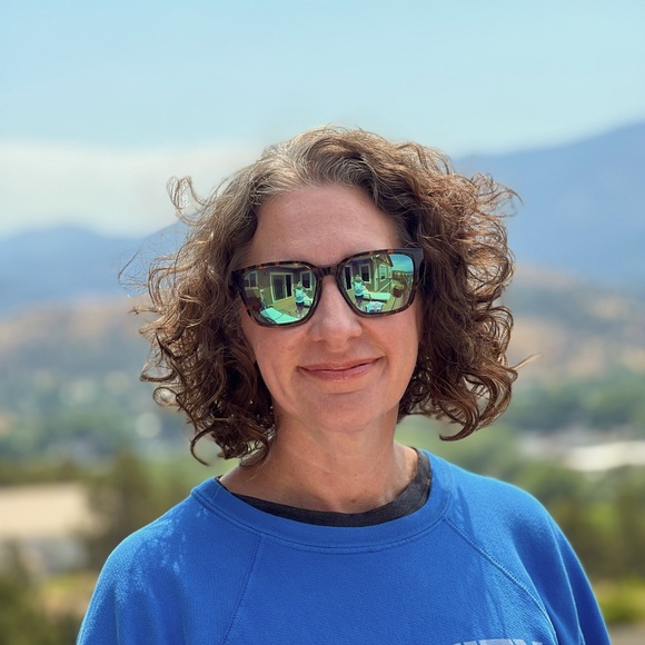 Meet your Posher, Amy - Picture 1 of 1